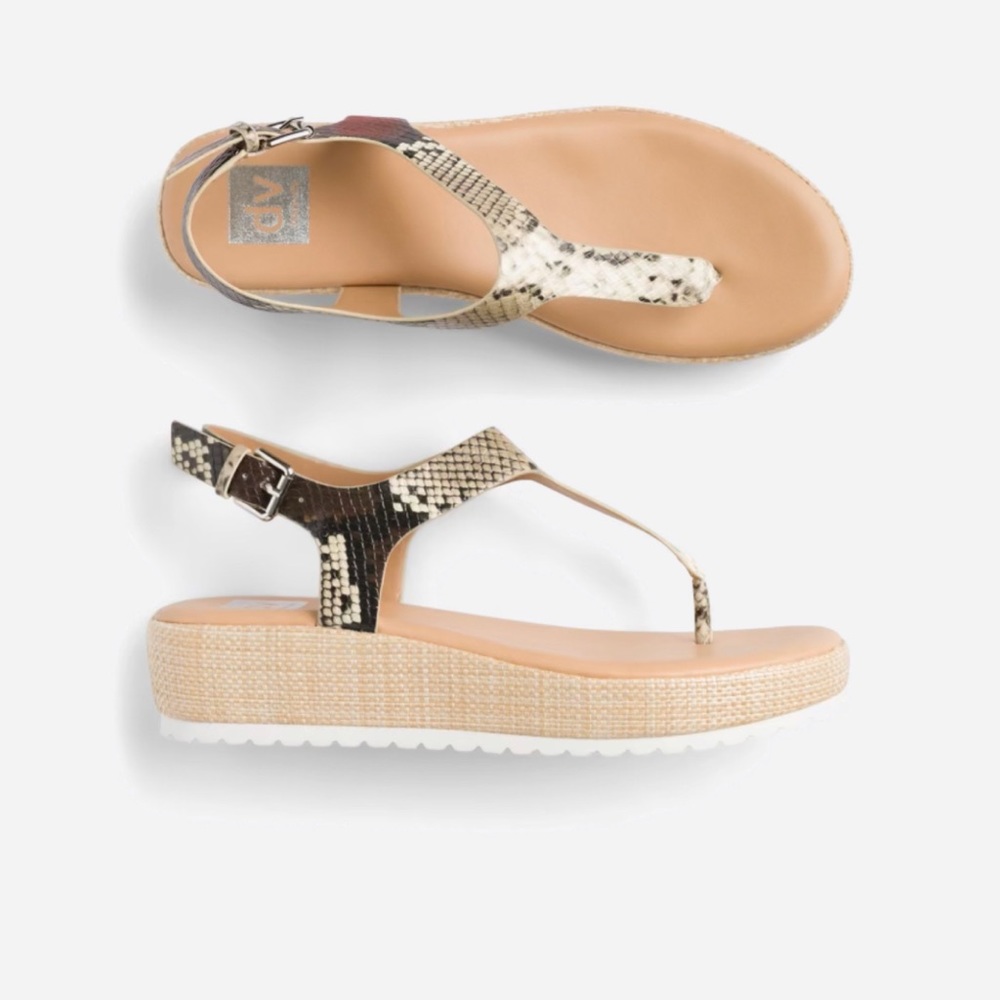 DV Dolce Vita snake print thong wedge 7.5